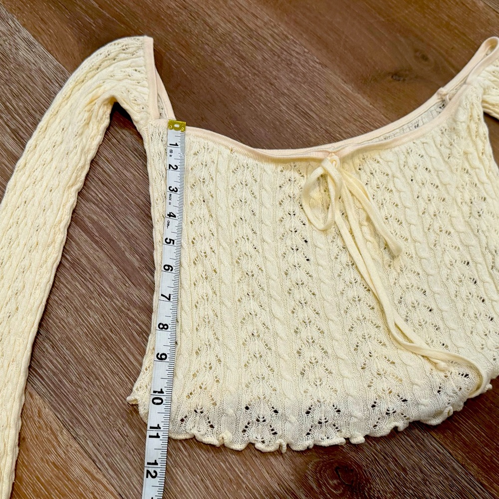 Stradivarius Off The Shoulder Cream Sweater with Tie Medium - Picture 2 of 6